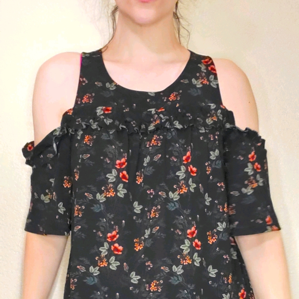 Lauren Conrad S cold shoulder black floral top